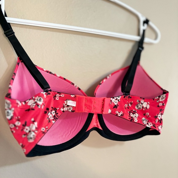 PINK Victoria's Secret Red and Black Florals Bra 32DD - Picture 7 of 11